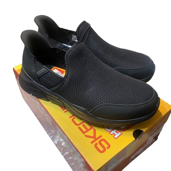 Skechers Mens Equalizer 4.0 Hands Free SlipOn Swift-Fit Black Shoe Size 10.5 NEW - Picture 2 of 14